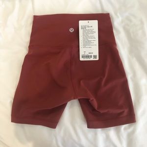 Lululemon wunder train 6” shorts size 2 (shown with original tag)